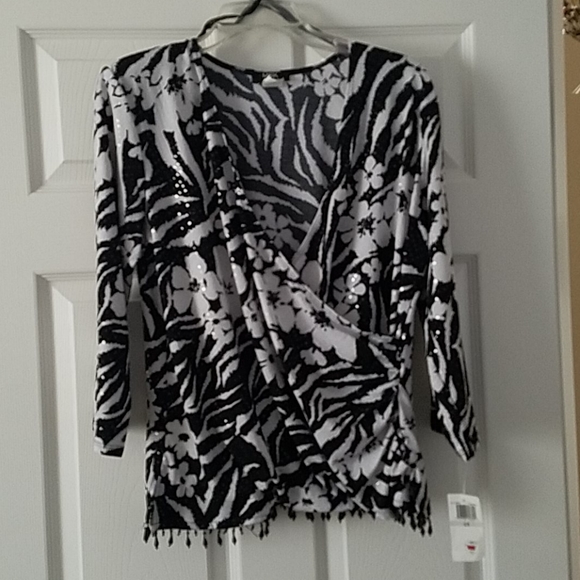 New black and white,lightly sequences,womens top - Picture 1 of 1